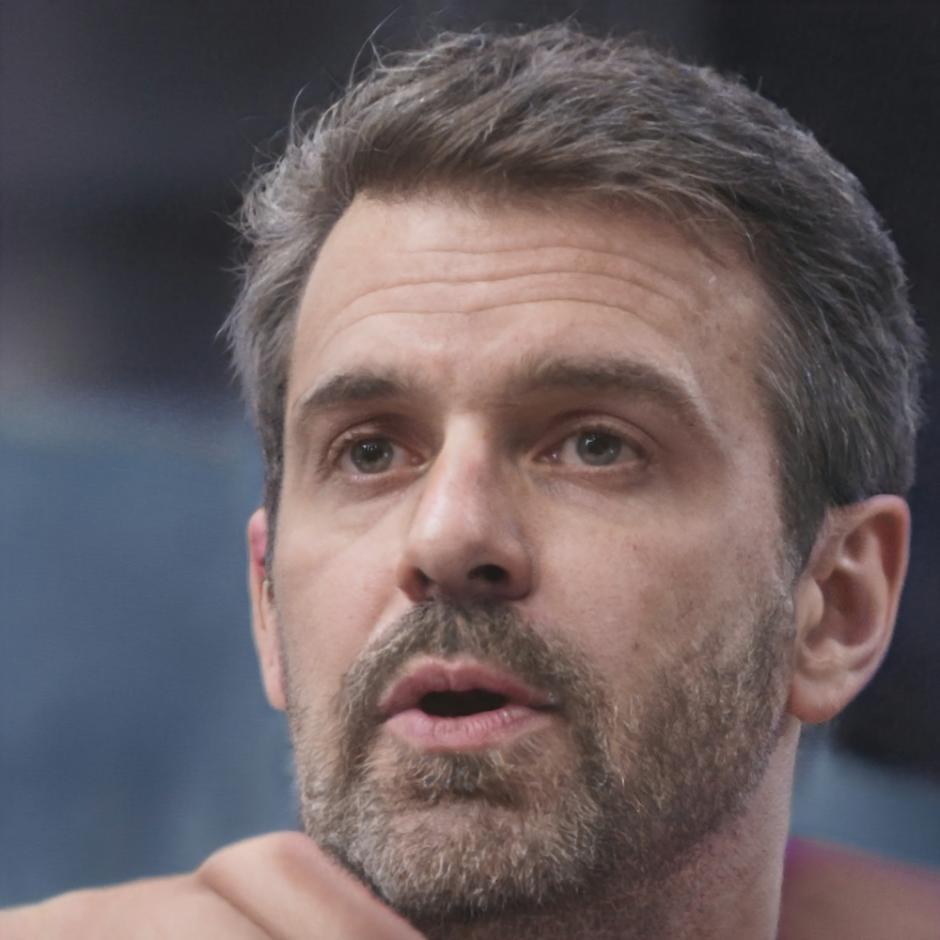 Ritratto professionale di Alessandro Marini